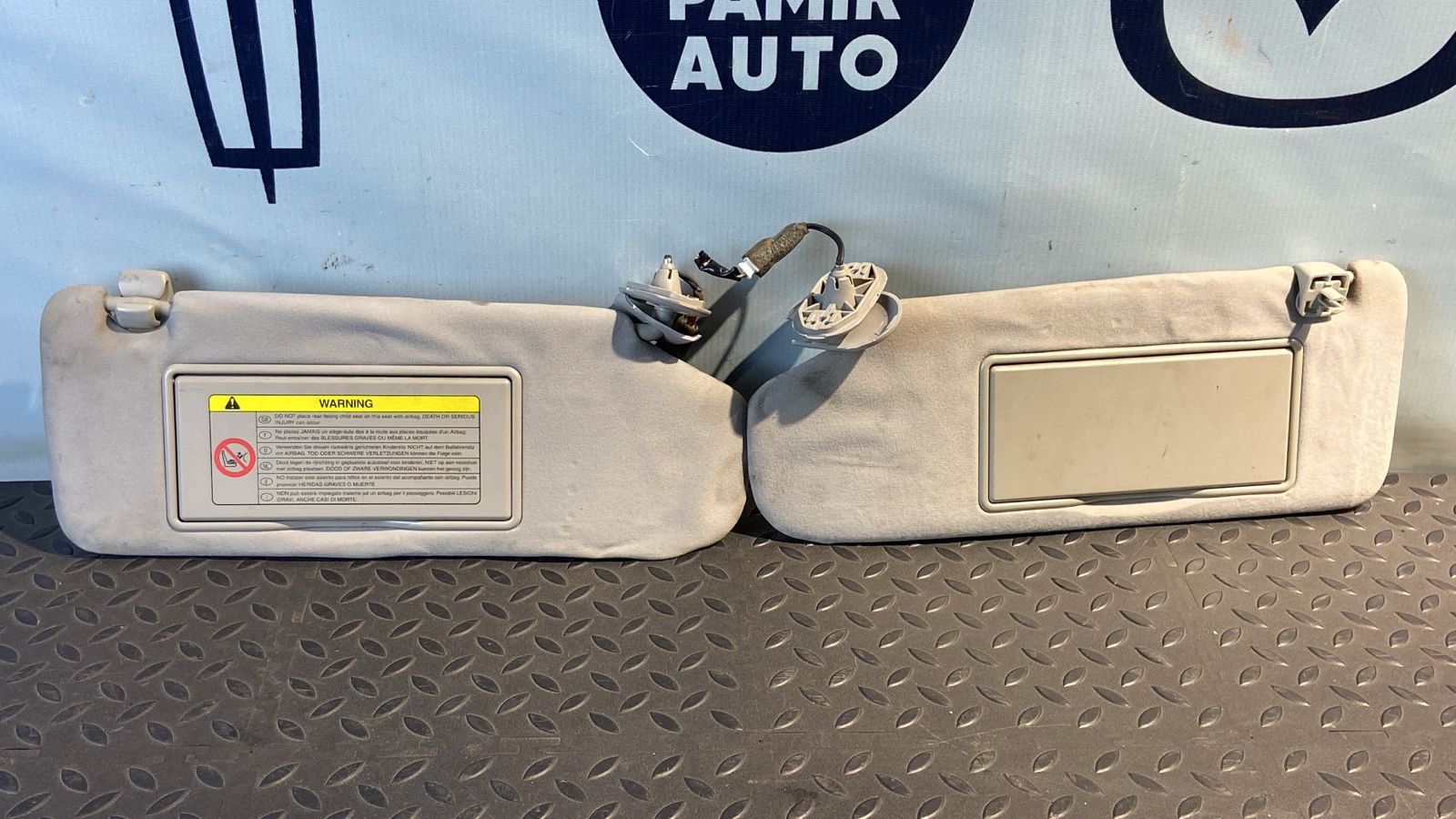 Козырек солнцезащитный Toyota Avensis/2 2003-2009