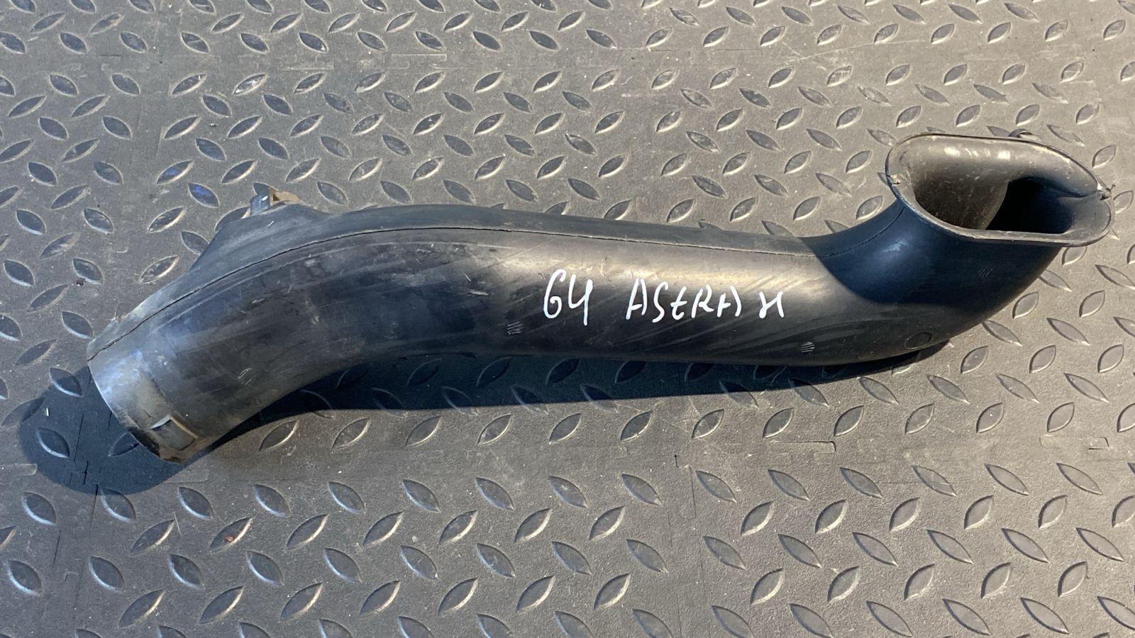 Патрубок воздушного фильтра Opel Astra/H 2004-2014