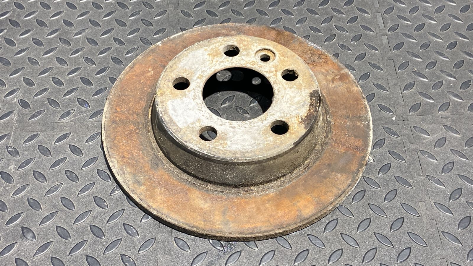 Диск тормозной задний Ford Galaxy 1995-2006