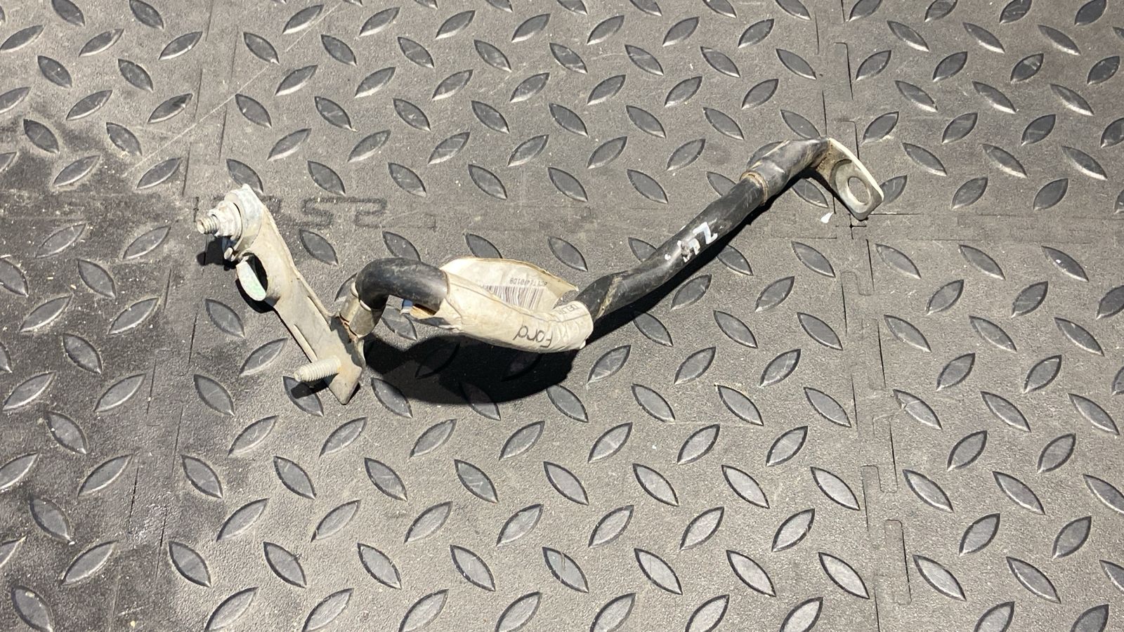 Клемма минус Ford Transit 2006-2013