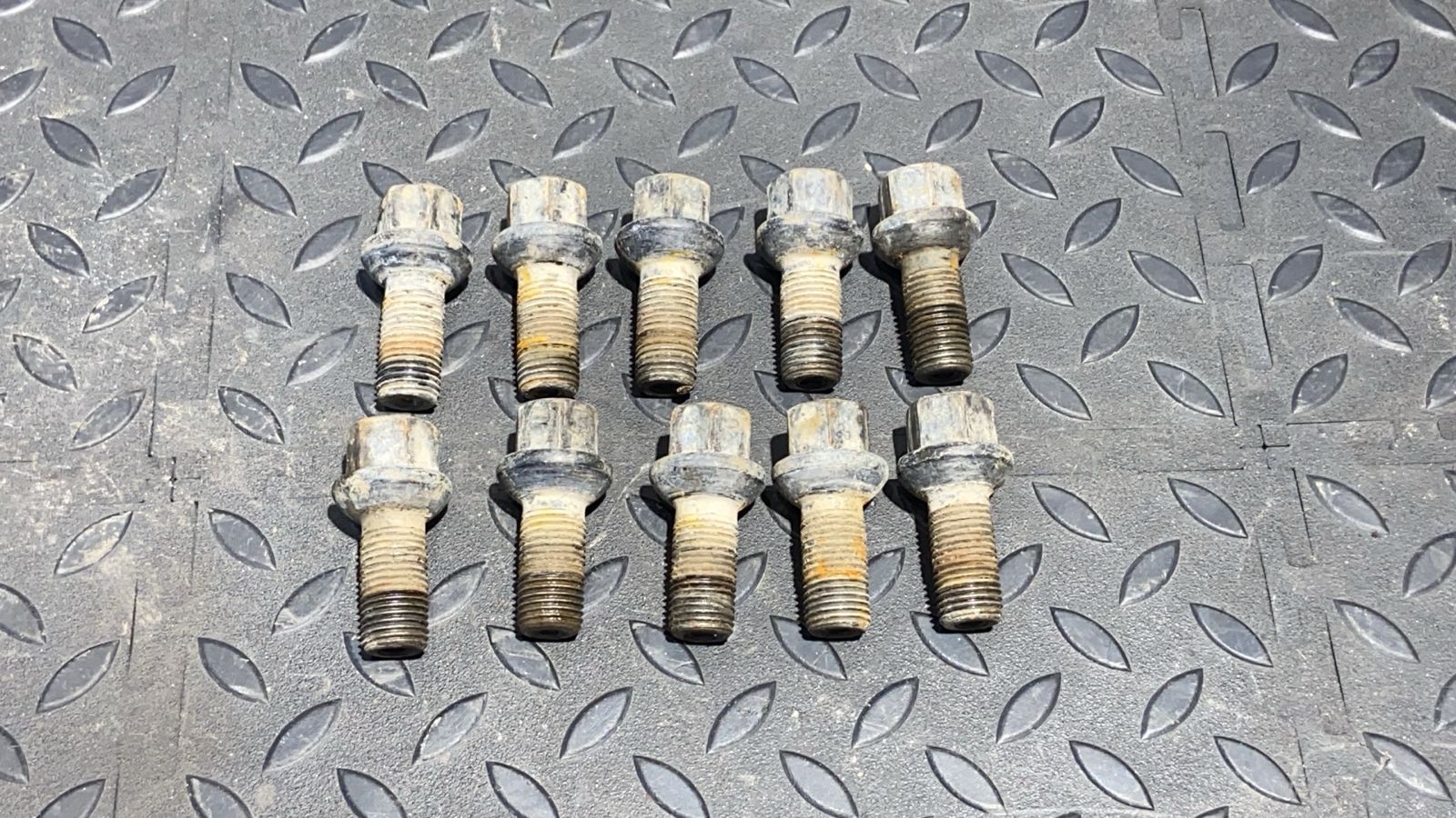 Болт колесный Mercedes M/W163 1997-2005