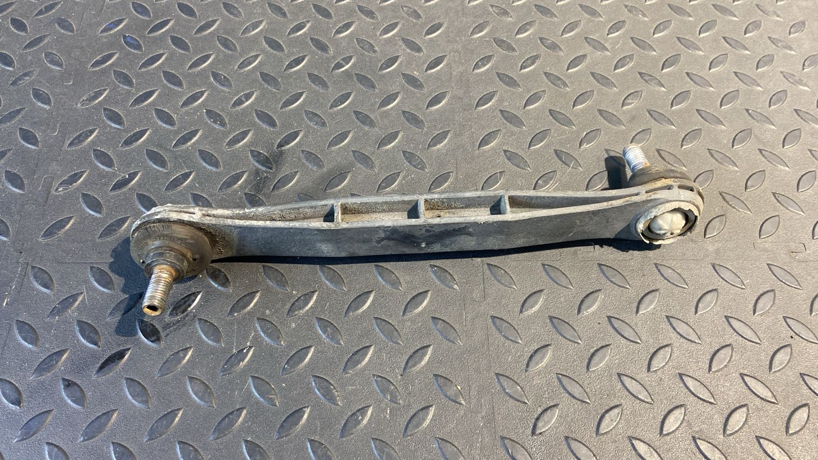 Стойка стабилизатора передняя Ford Mondeo/3 2000-2007