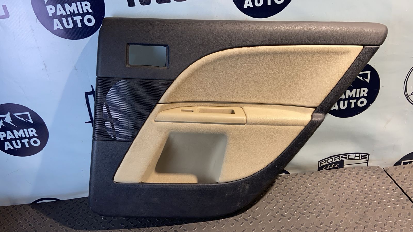 Обшивка двери задняя правая Ford Mondeo/3 2000-2007