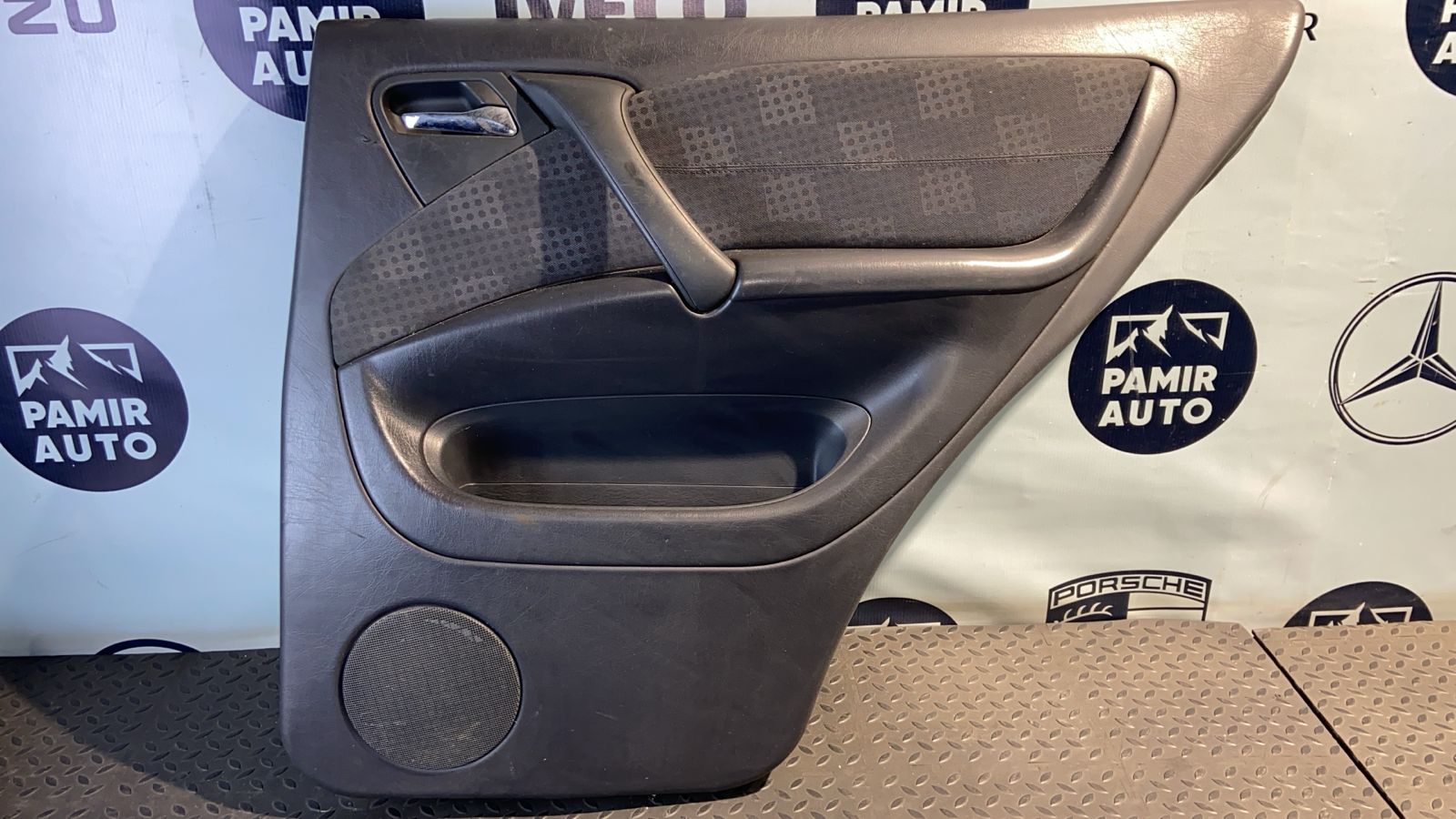 Обшивка двери задняя правая Mercedes M/W163 1997-2005