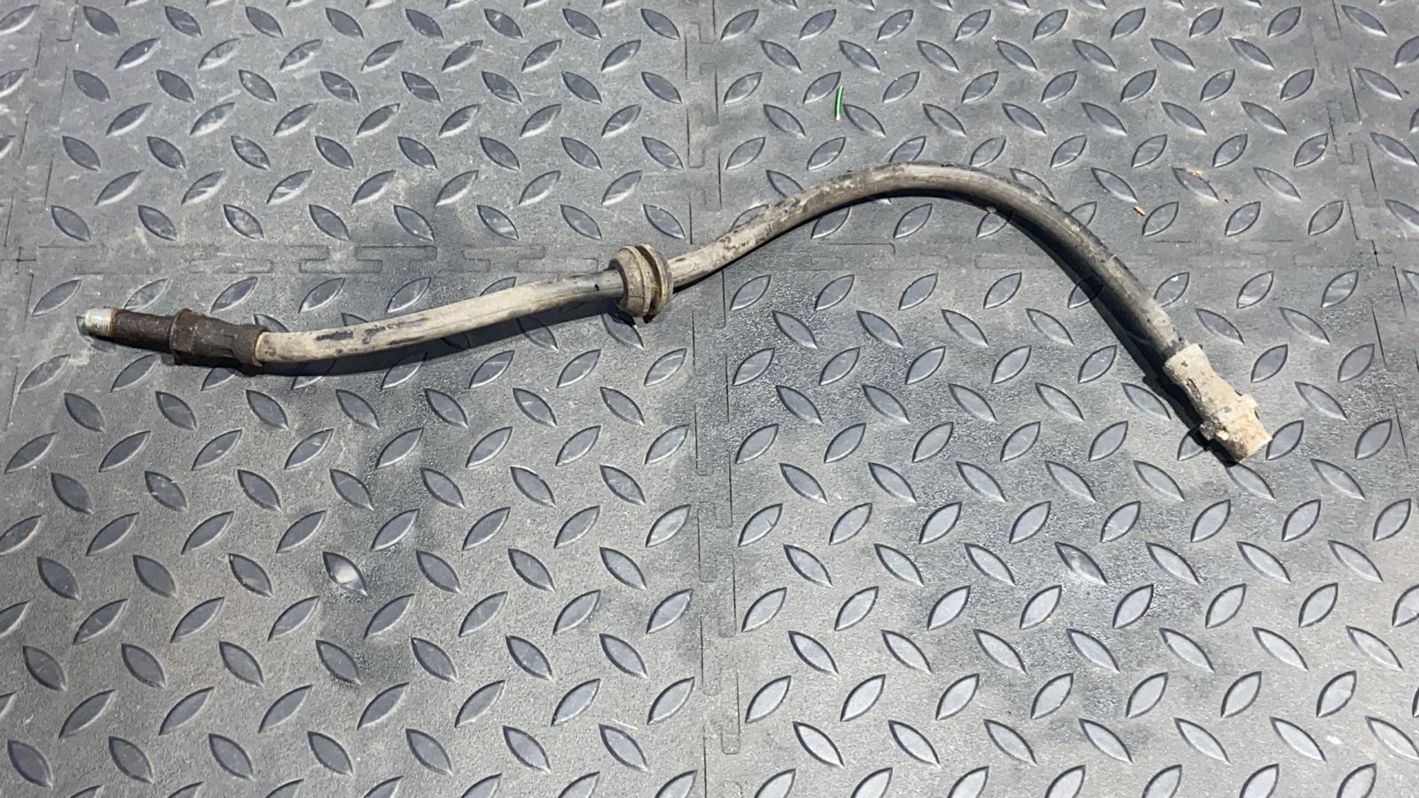 Шланг тормозной передний  BMW 3/E46 1998-2007