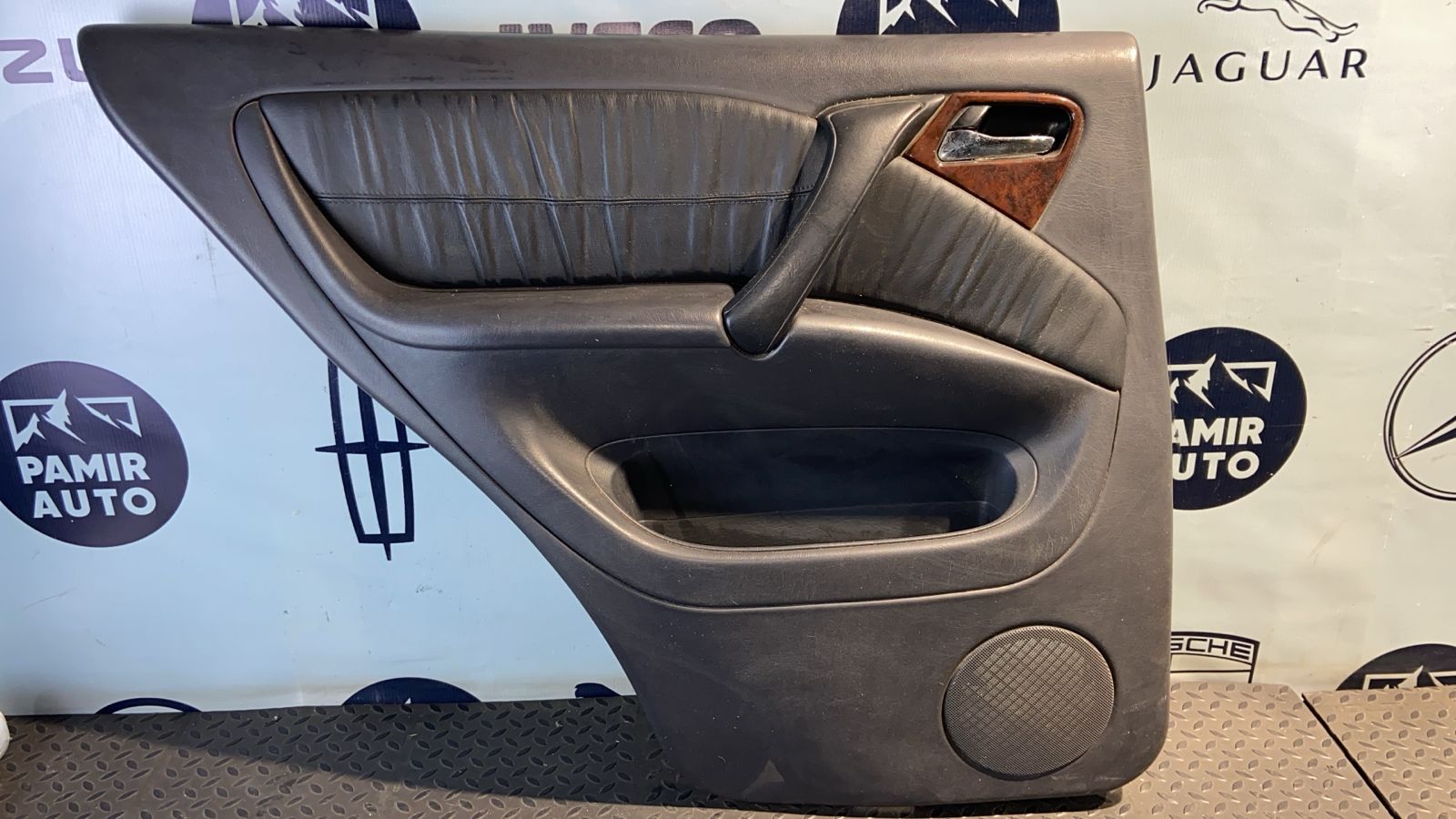 Обшивка двери задняя левая Mercedes M/W163 1997-2005