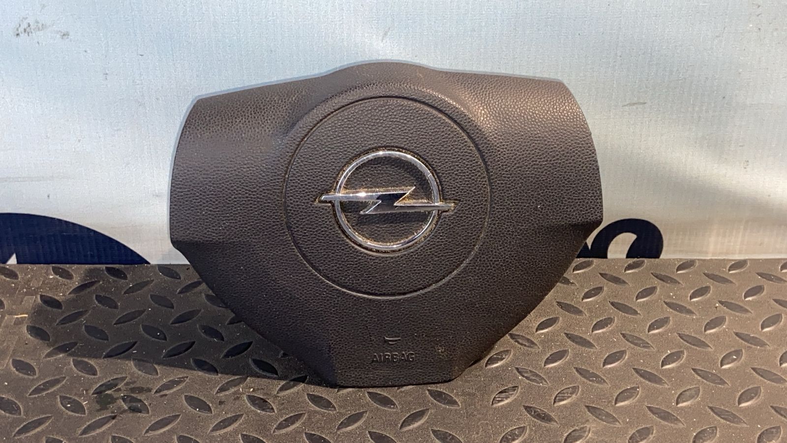 Подушка безопасности в руль Opel Astra/H 2004-2014