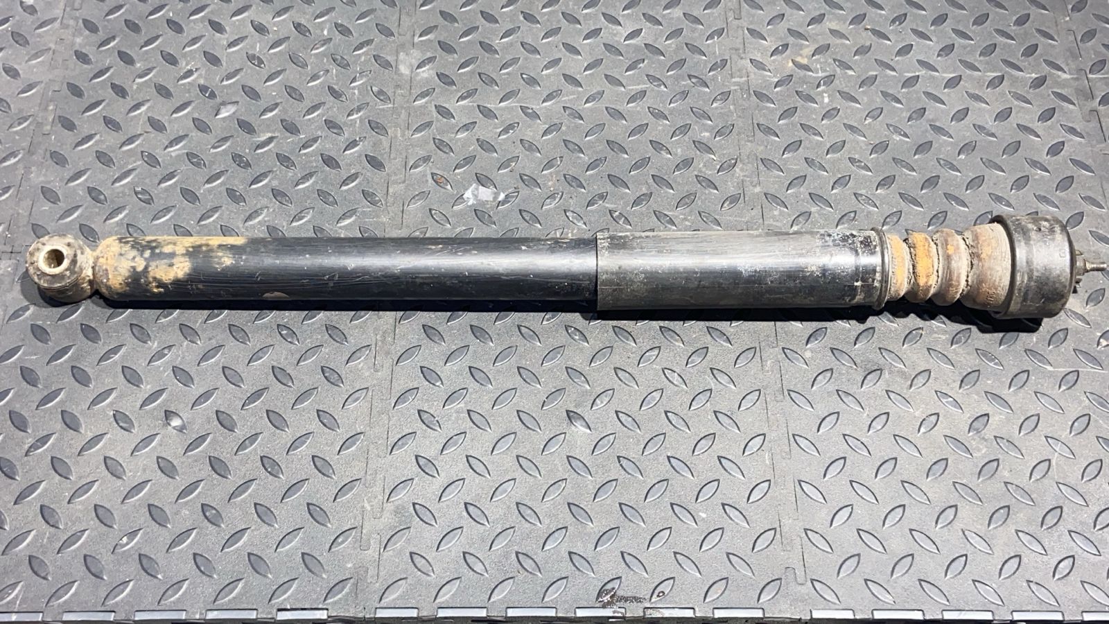 Амортизатор задний Ford Focus 1998-2007