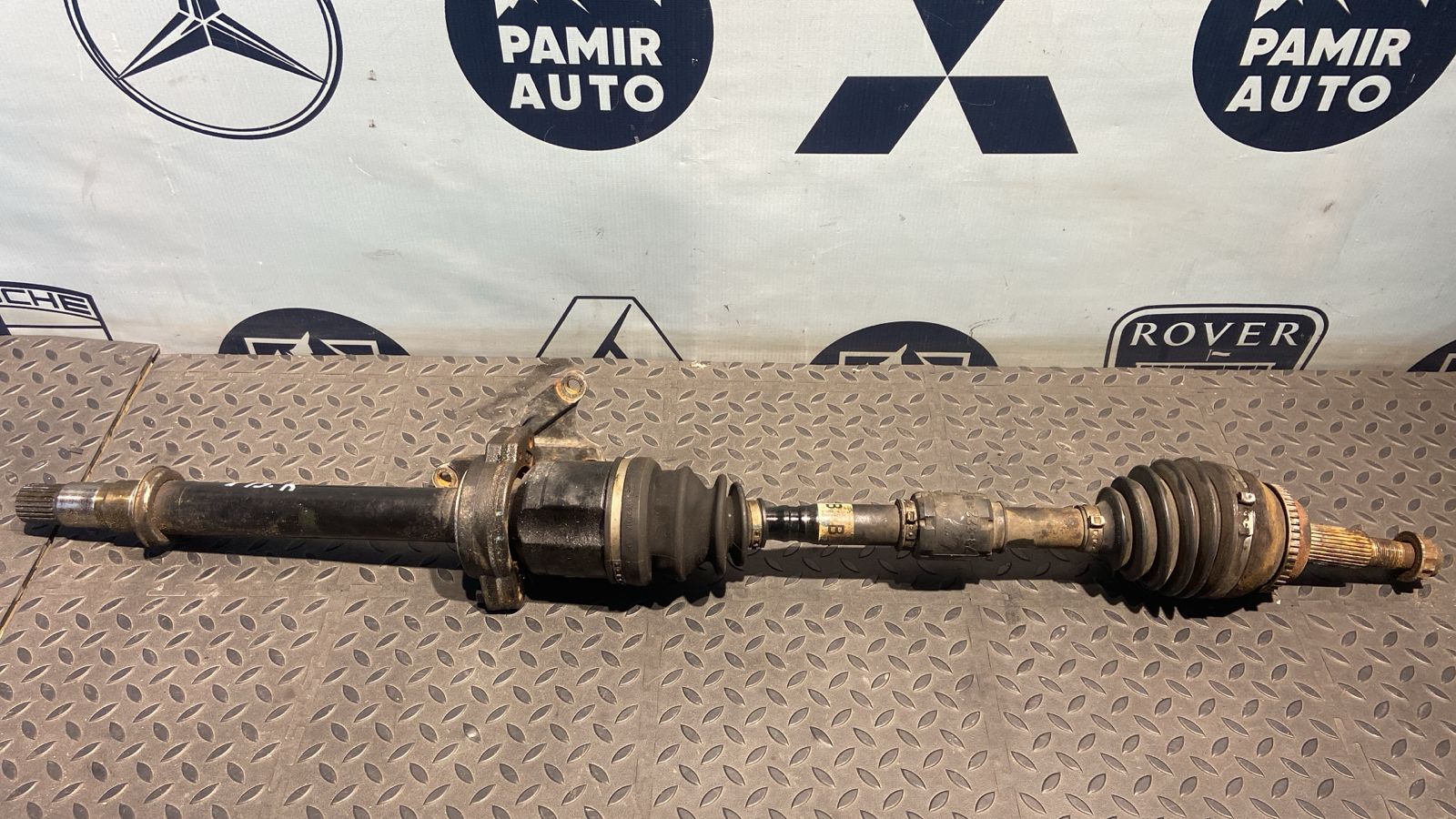 Полуось передняя правая Toyota Avensis/2 2003-2009