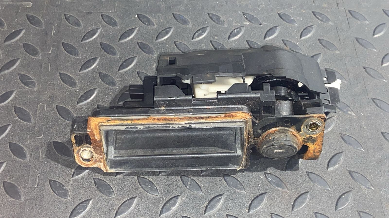 Ручка крышки багажника Mercedes C/W203 2000-2008