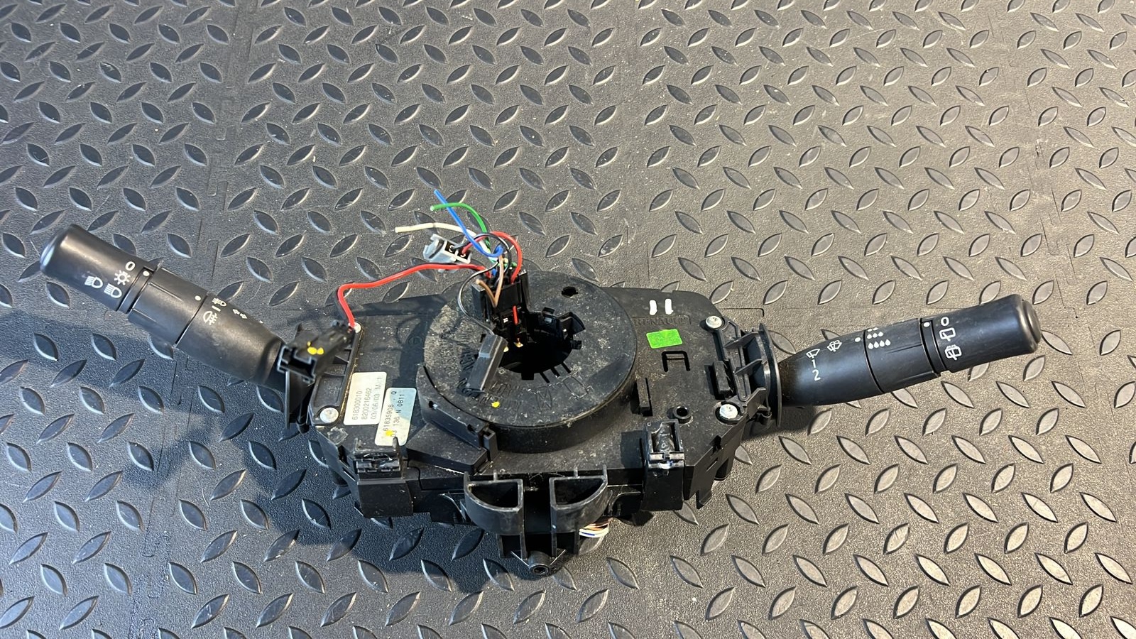 Переключатель подрулевой Renault Megane/2 2002-2009