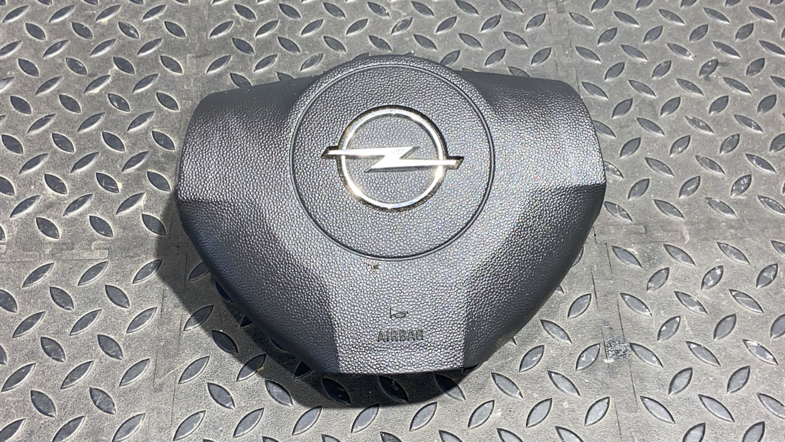 Подушка безопасности в руль Opel Astra/H 2004-2014