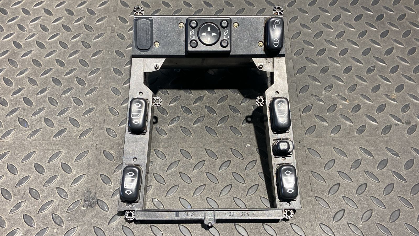 Блок управления стеклоподъемниками Mercedes M/W163 1997-2005