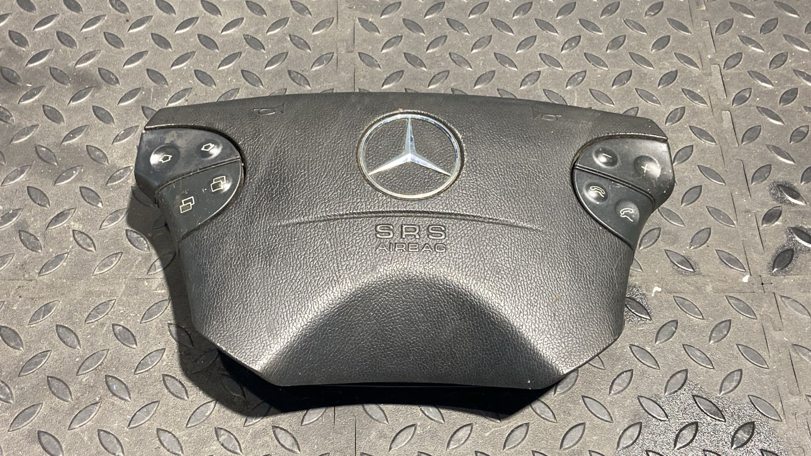 Подушка безопасности в руль Mercedes E/W210 1995-2003