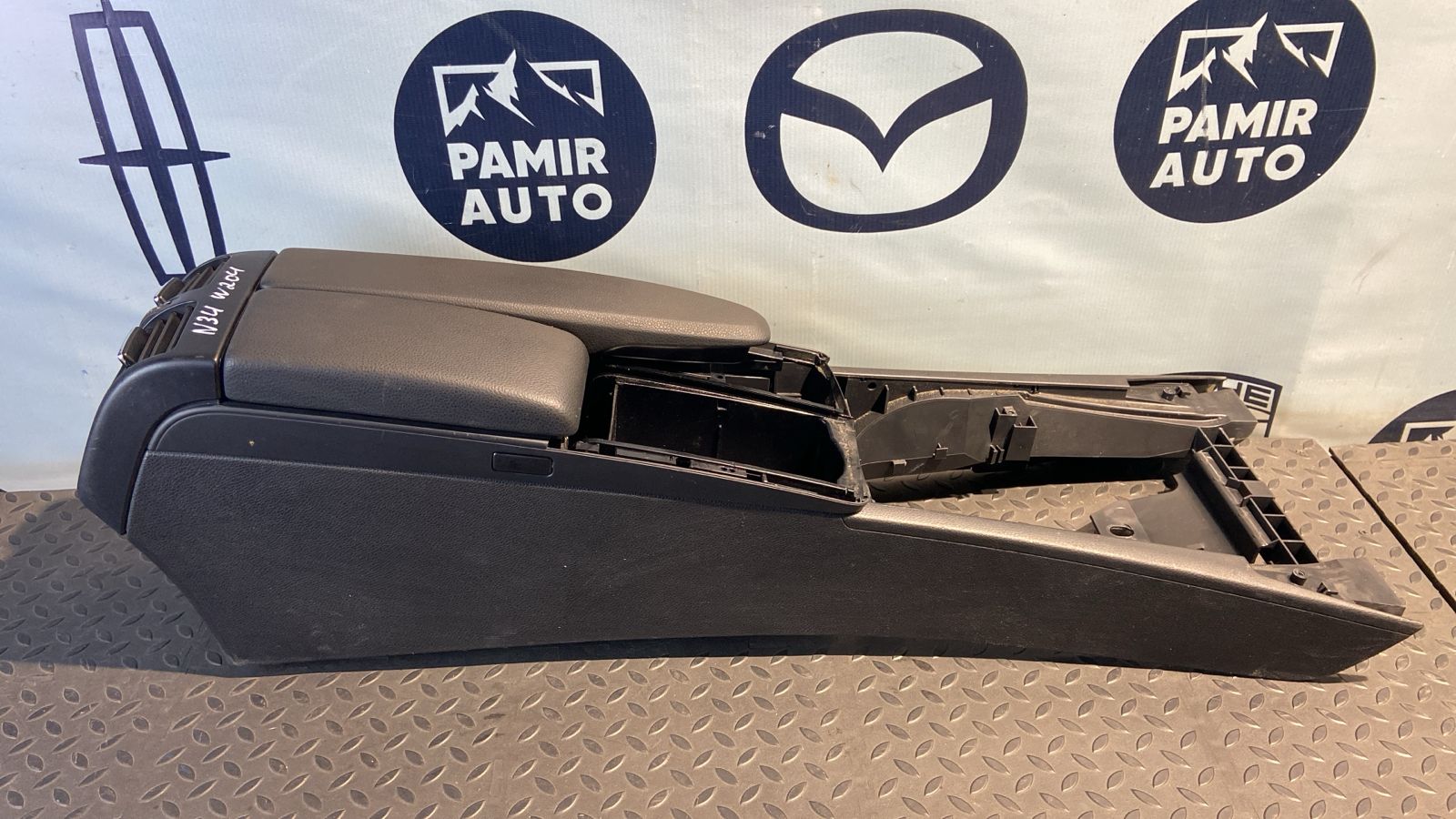 Консоль (Подлокотник) Mercedes C/W204 2006-2015