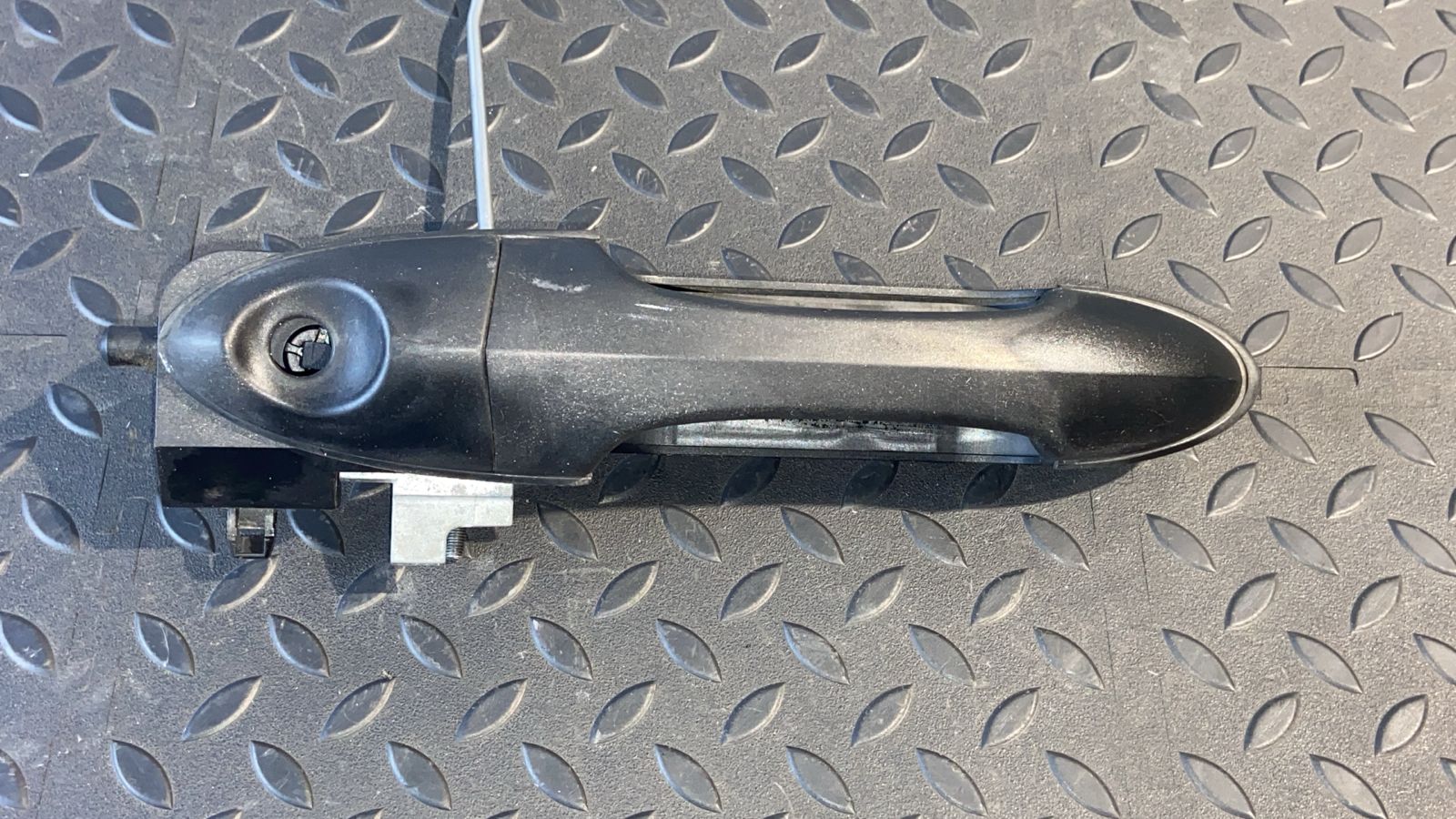 Ручка двери передняя левая Ford Focus 1998-2007