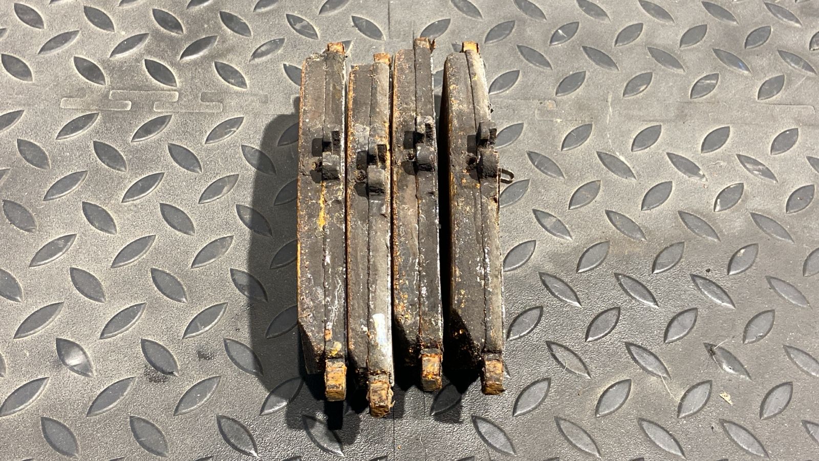 Колодки тормозные передние Mercedes C/W204 2006-2015