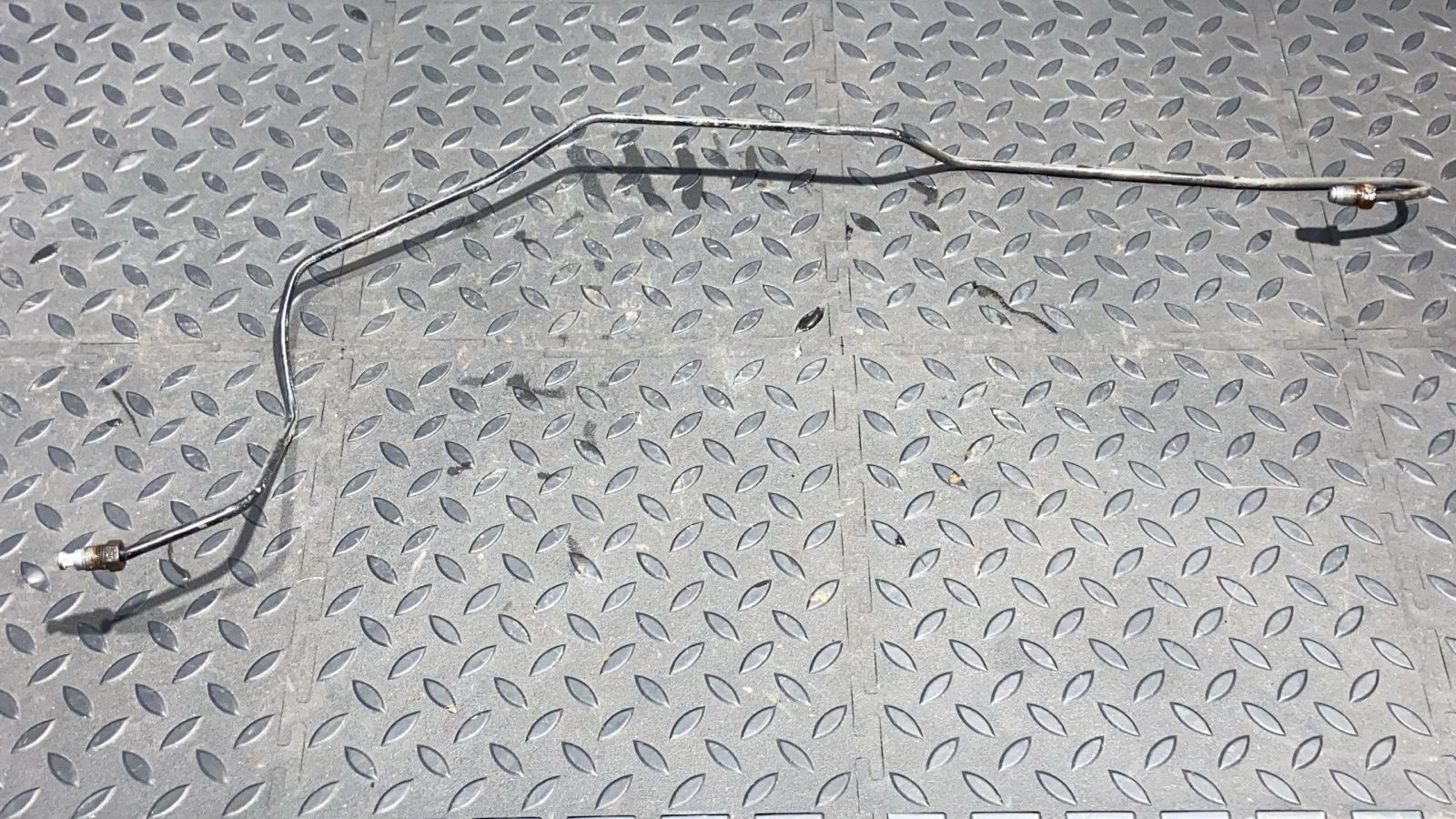 Трубка тормозная задняя Renault Logan 2004-2015