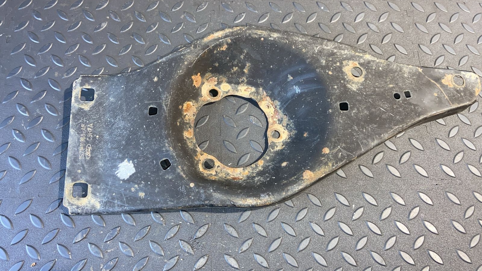 Опора амортизатора передняя правая Ford Mondeo/3 2000-2007