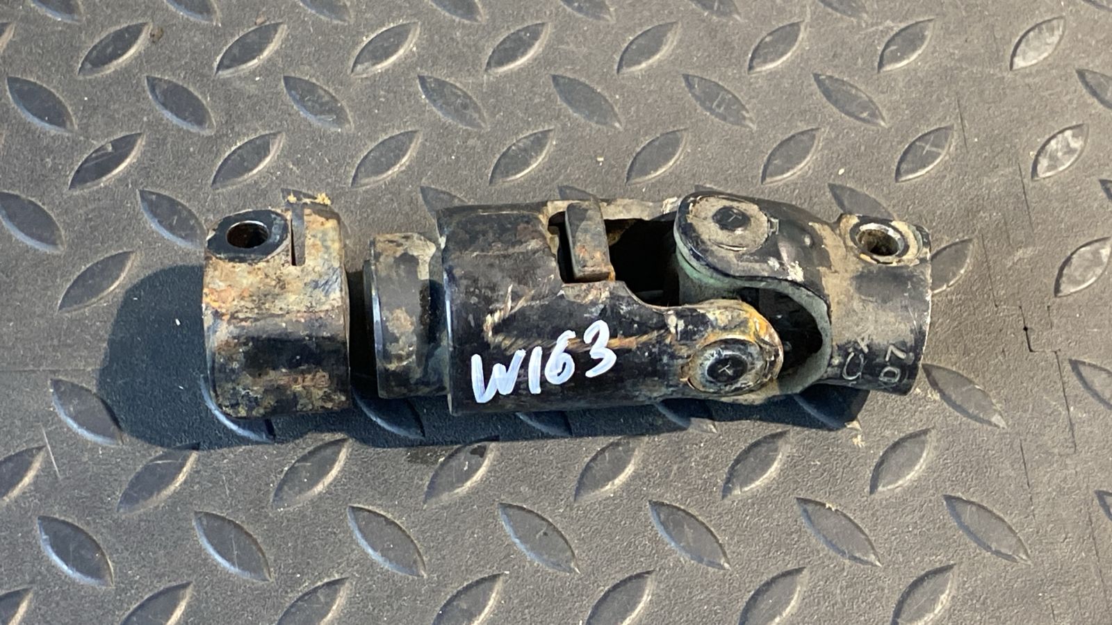 Кардан рулевой Mercedes M/W163 1997-2005