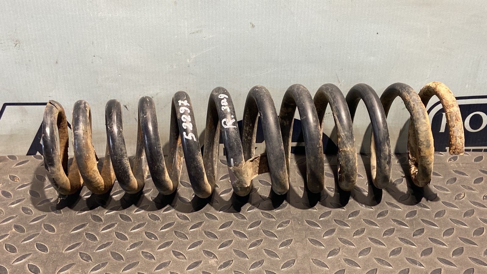 Пружина задняя Mercedes M/W163 1997-2005