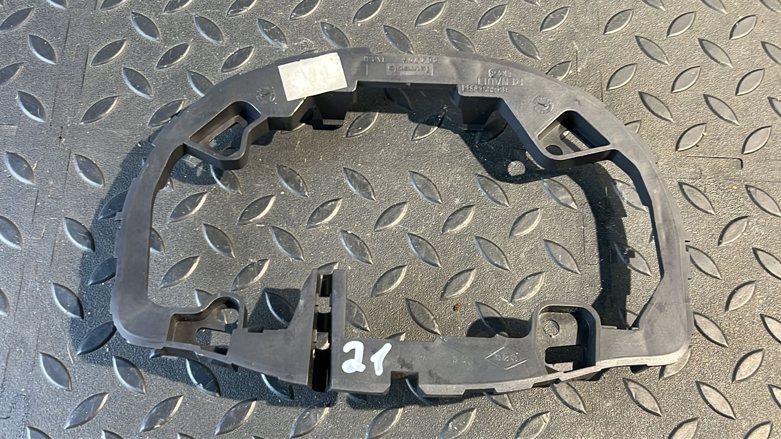 Кронштейн подрулевого переключателя Renault Megane/2 2002-2009