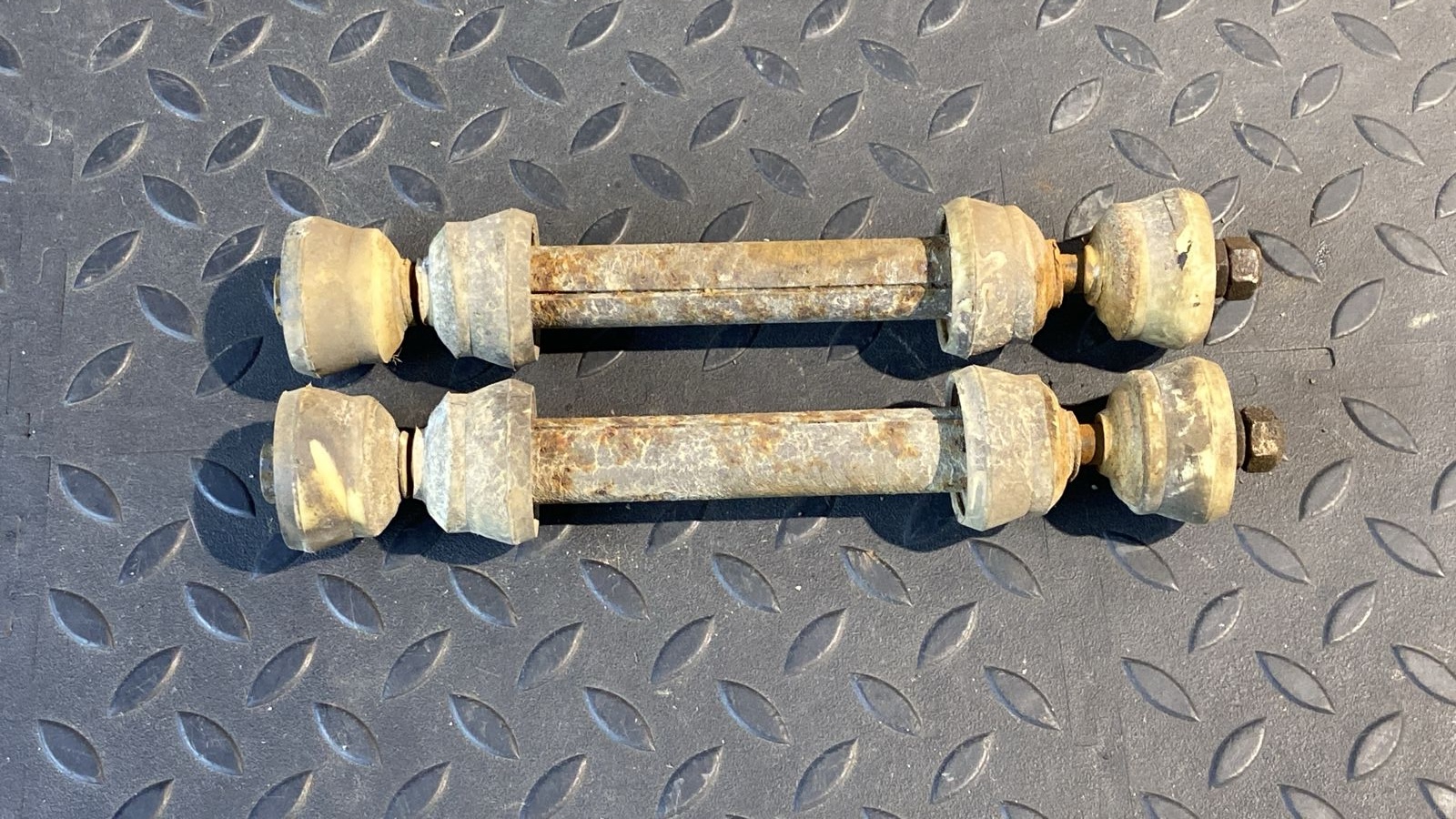 Стойка стабилизатора задняя Mercedes M/W163 1997-2005