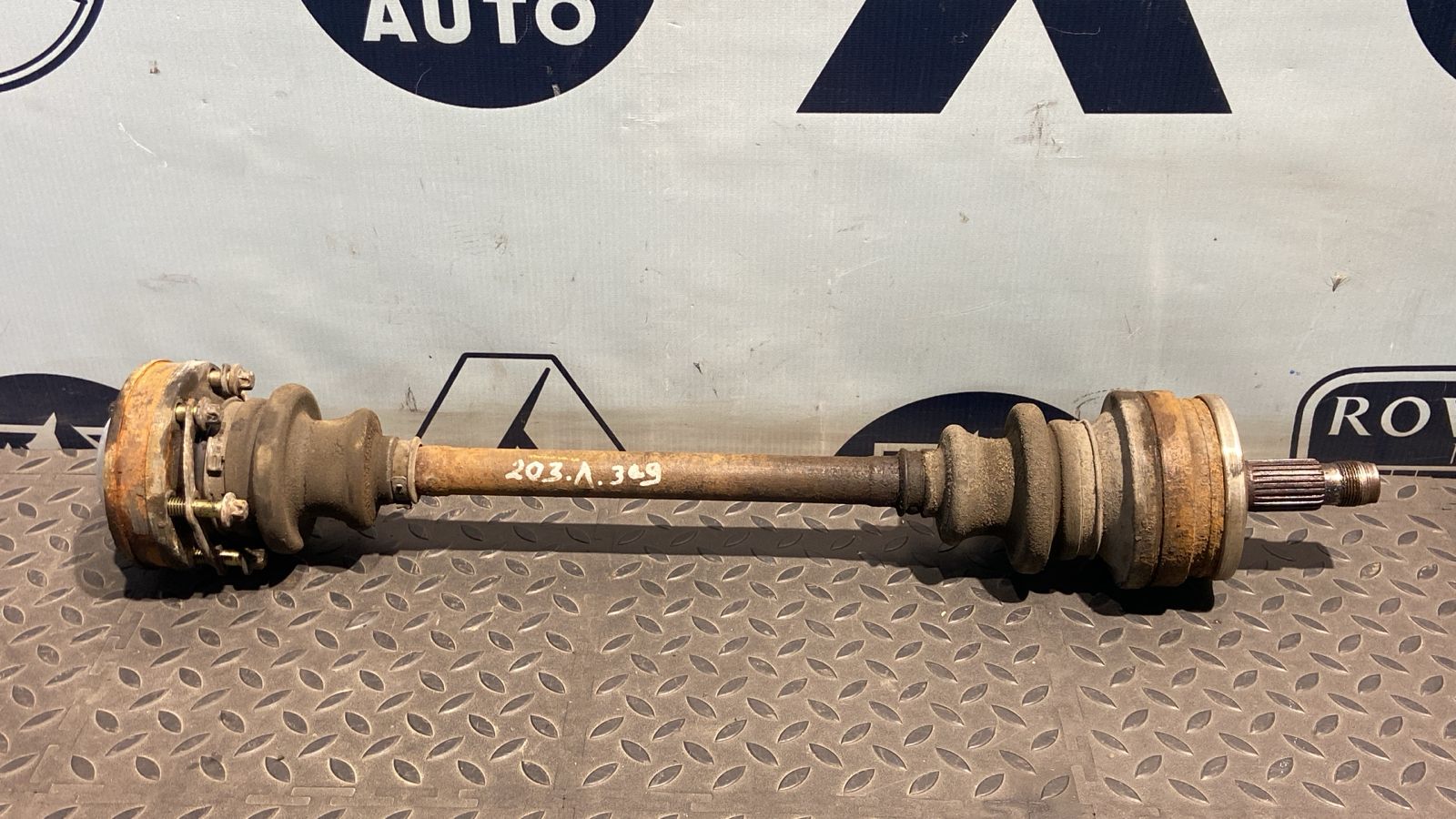 Полуось задняя Mercedes C/W203 2000-2008