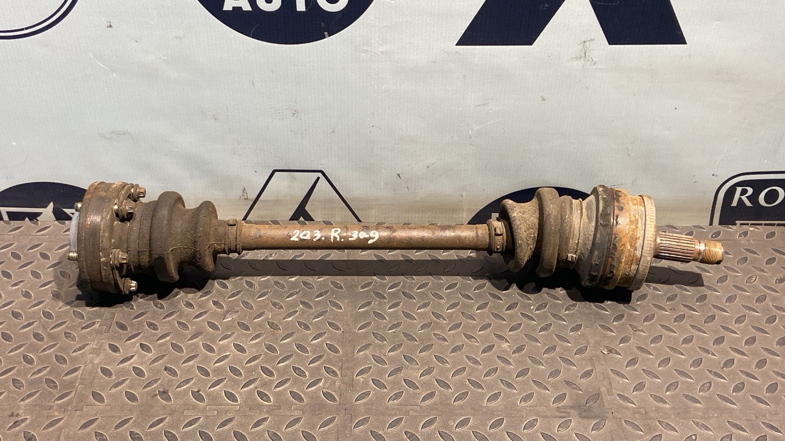 Полуось задняя Mercedes C/W203 2000-2008