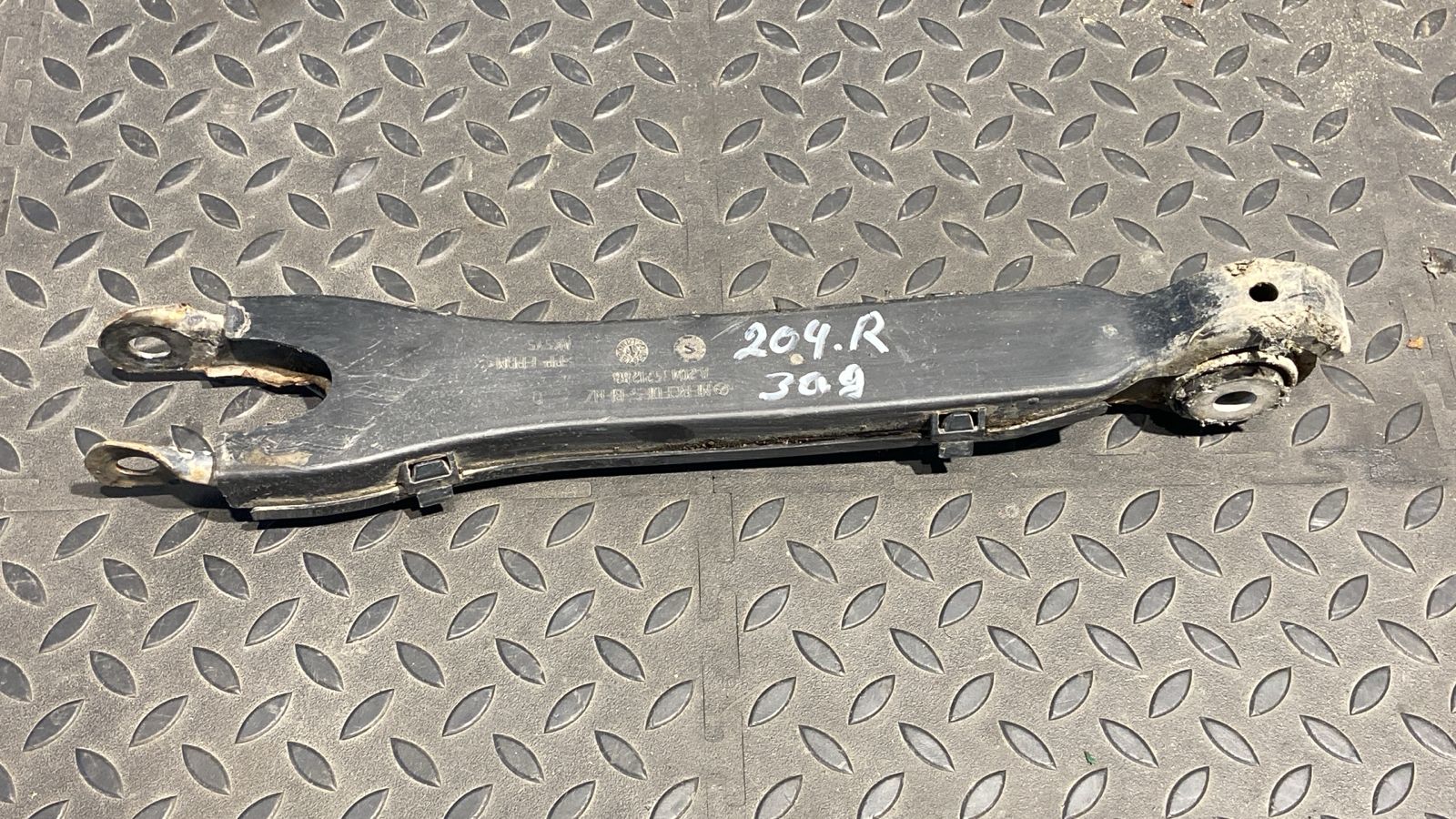 Рычаг задний Mercedes C/W204 2006-2015