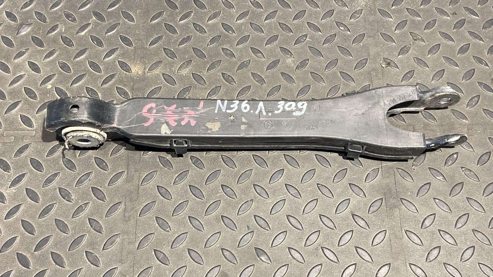 Рычаг задний Mercedes C/W204 2006-2015