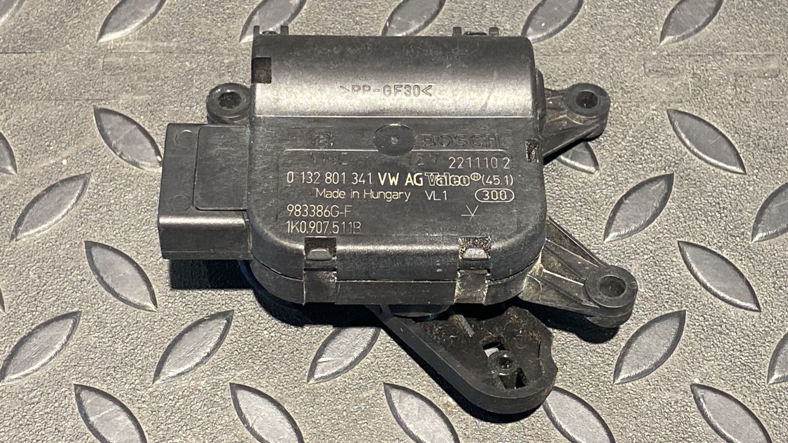 Моторчик заслонки отопителя Volkswagen Golf/5 2003-2009