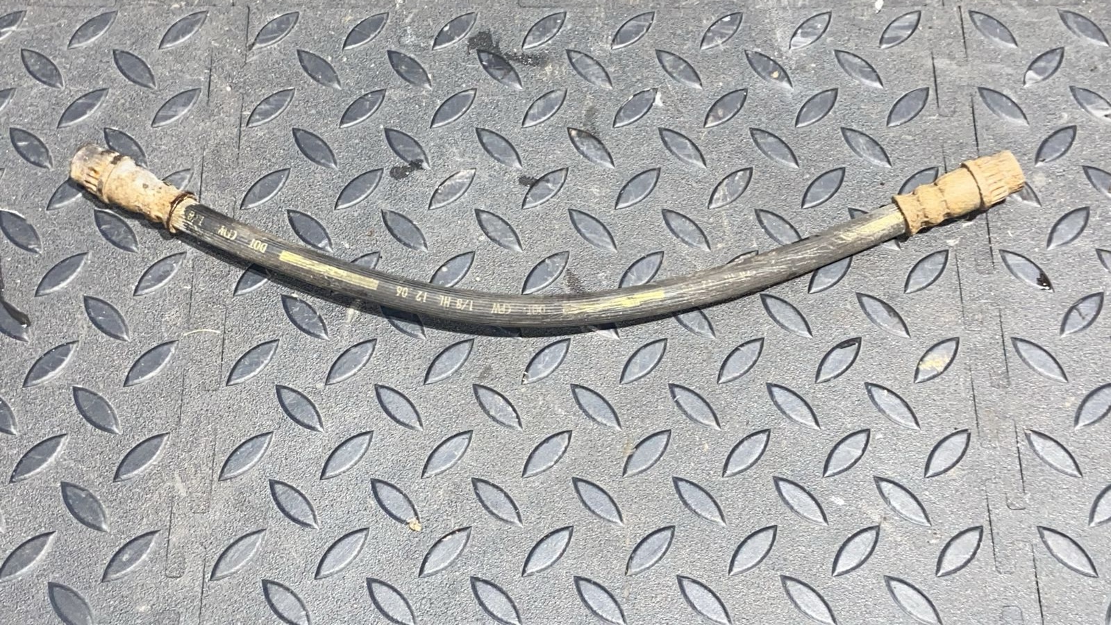 Шланг тормозной задний Renault Logan 2004-2015