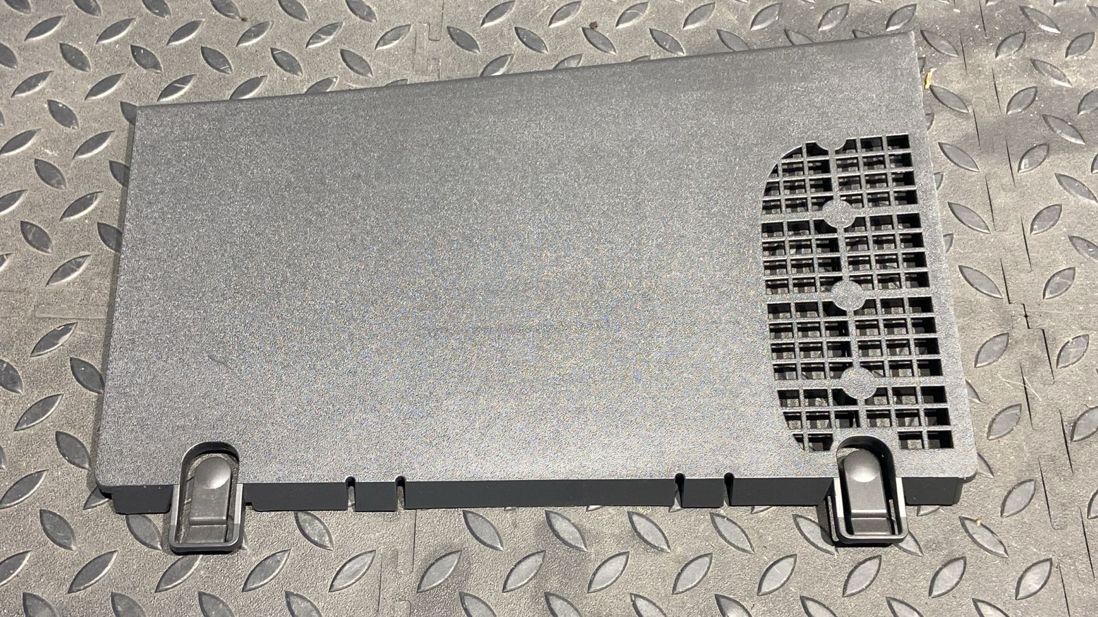 Полка бардачка Opel Astra/H 2004-2014