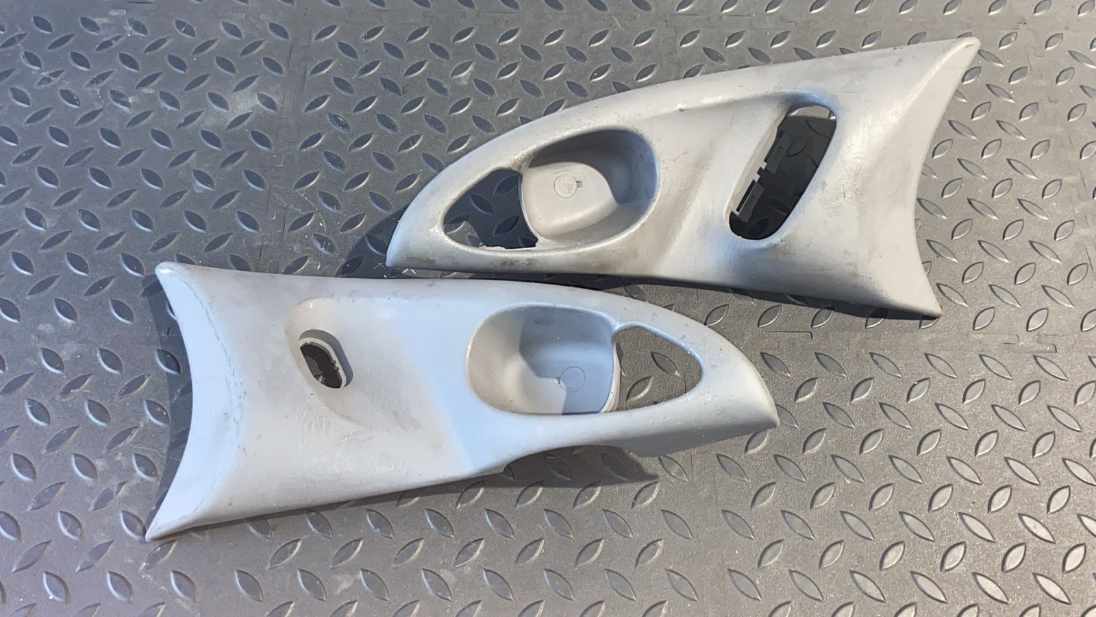 Накладка ручки двери передняя Ford Focus 1998-2007