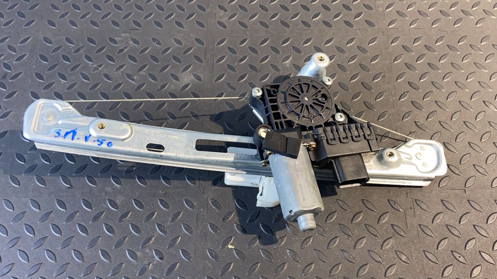 Стеклоподъемник задний левый Ford Focus 1998-2007