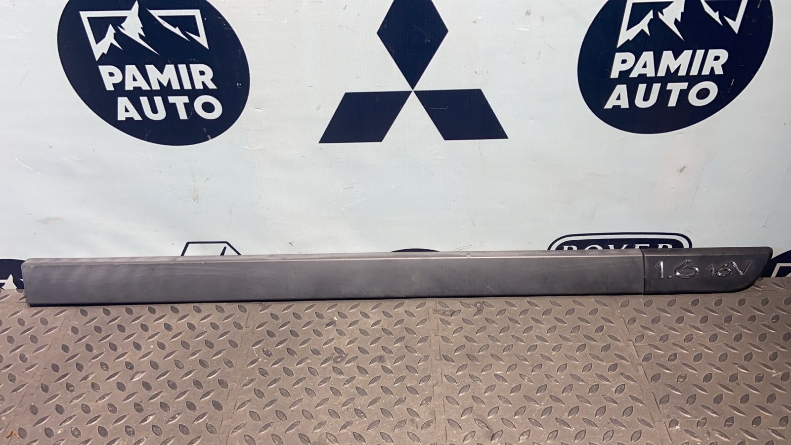 Молдинг двери передний правый Renault Megane/2 2002-2009