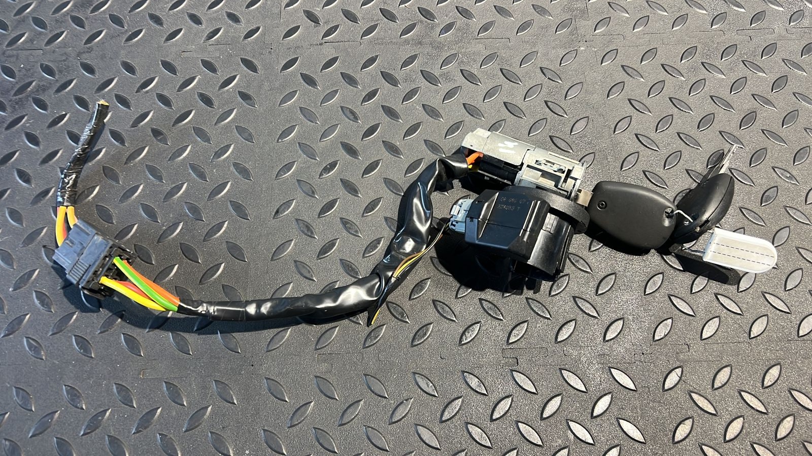 Замок зажигания Renault Logan 2004-2015