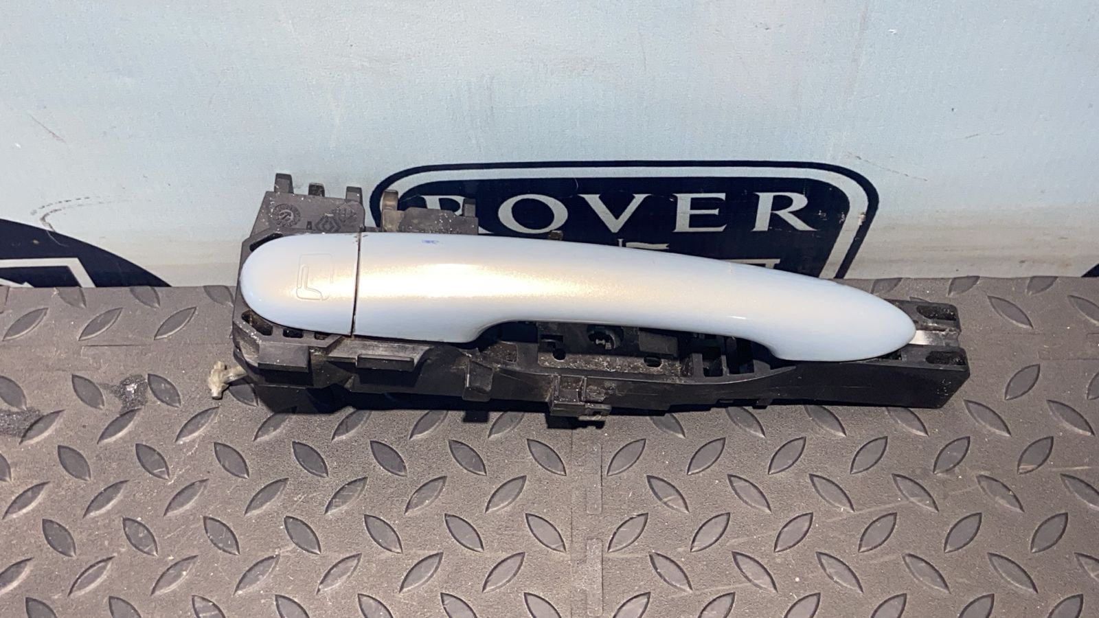 Ручка двери передняя левая Renault Megane/2 2002-2009