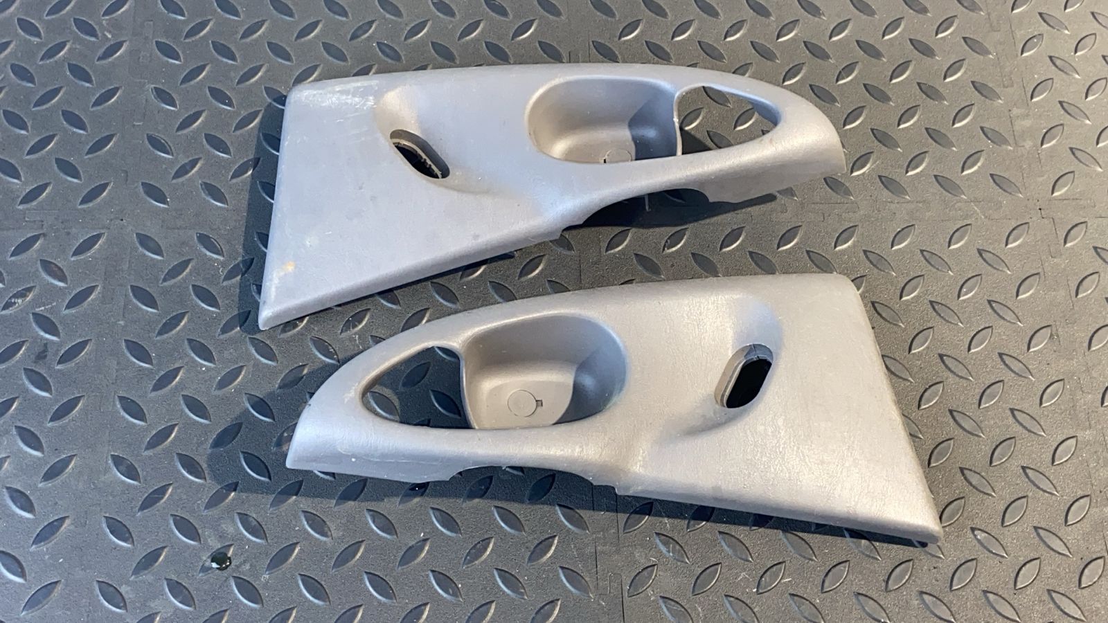 Накладка ручки двери задняя Ford Focus 1998-2007