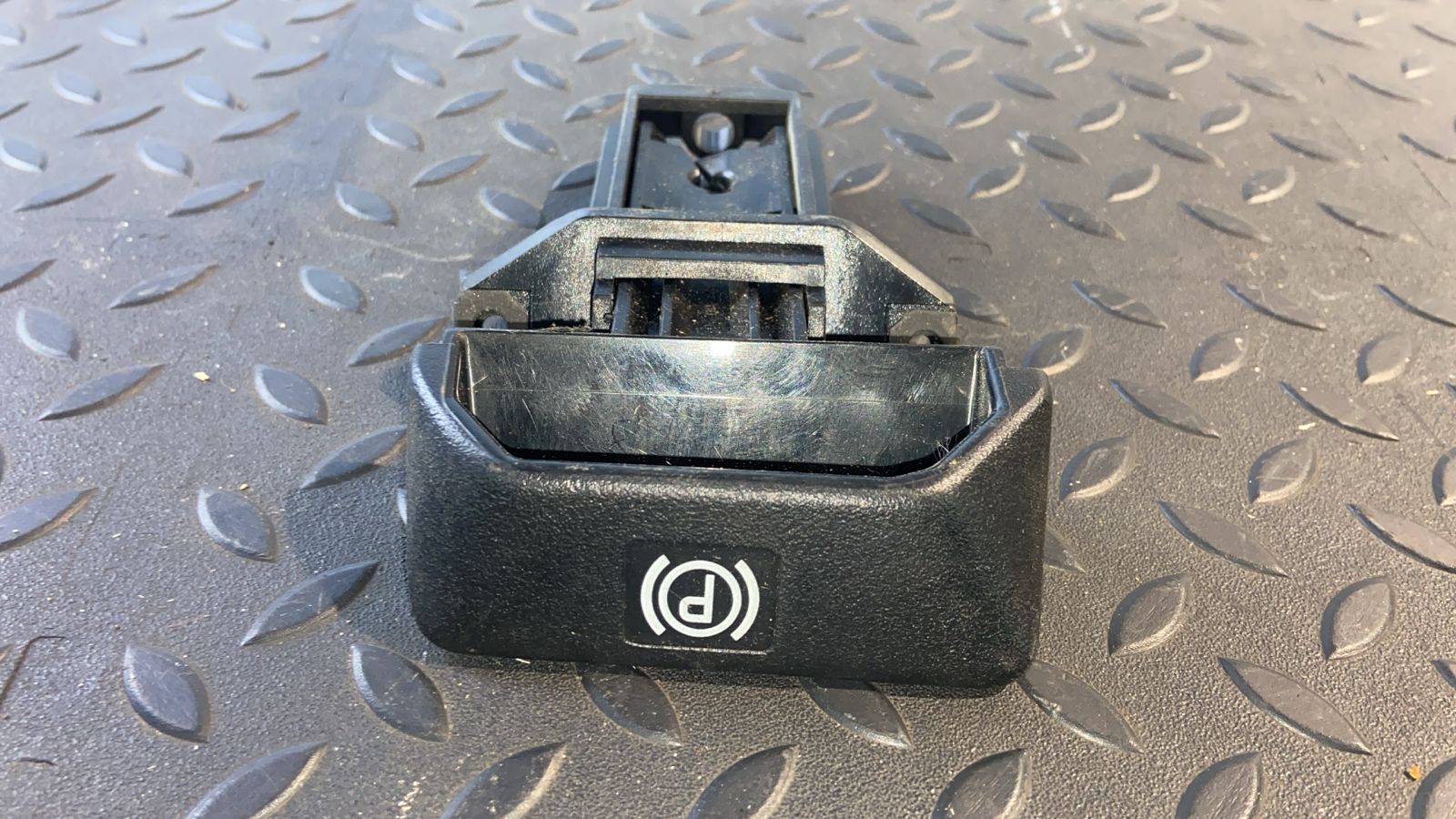 Рычаг стояночного тормоза Mercedes E/W210 1995-2003