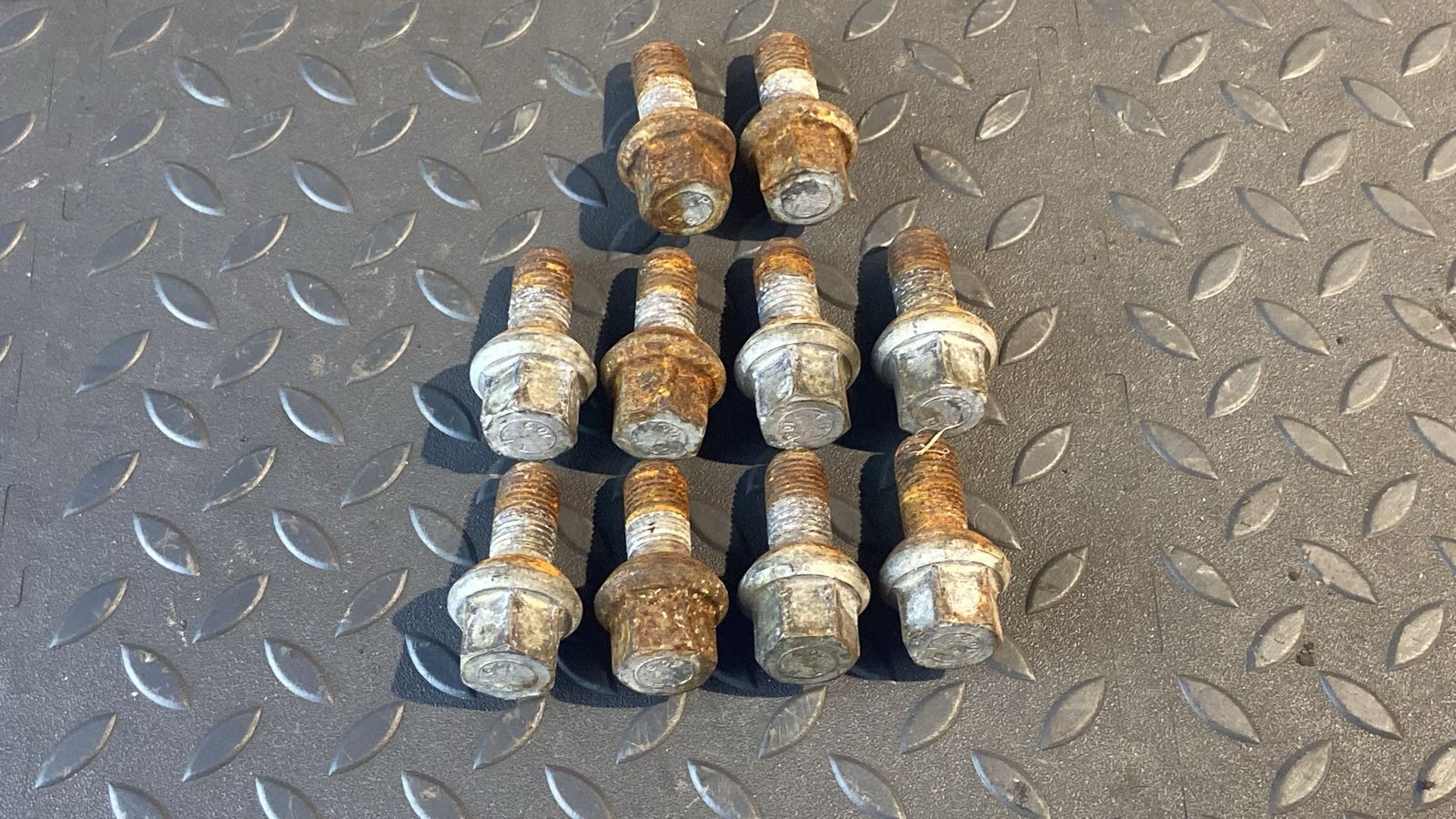 Болт колесный Mercedes Vito/W638 1996-2003