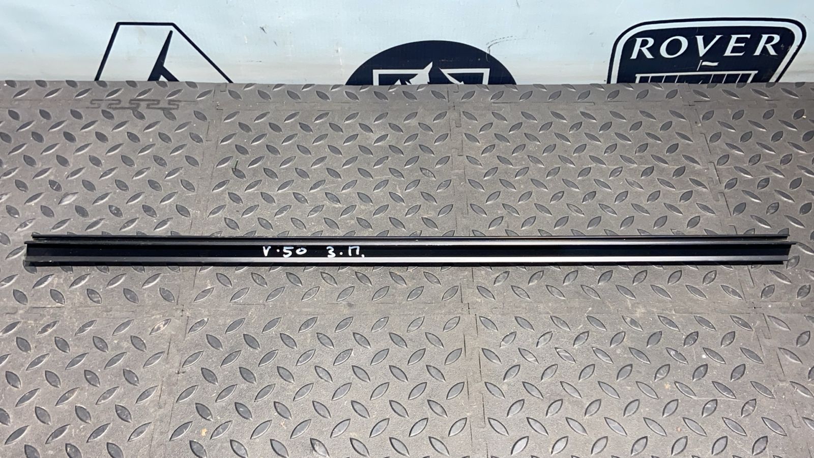 Уплотнитель двери задний правый Ford Focus 1998-2007