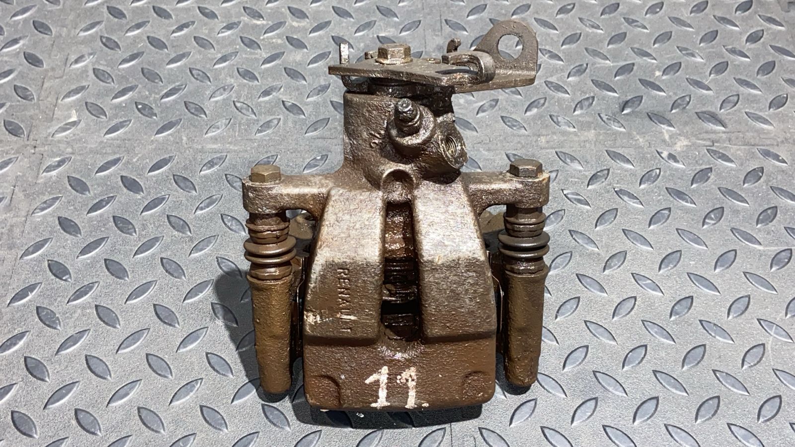 Суппорт задний правый Renault Megane/2 2002-2009