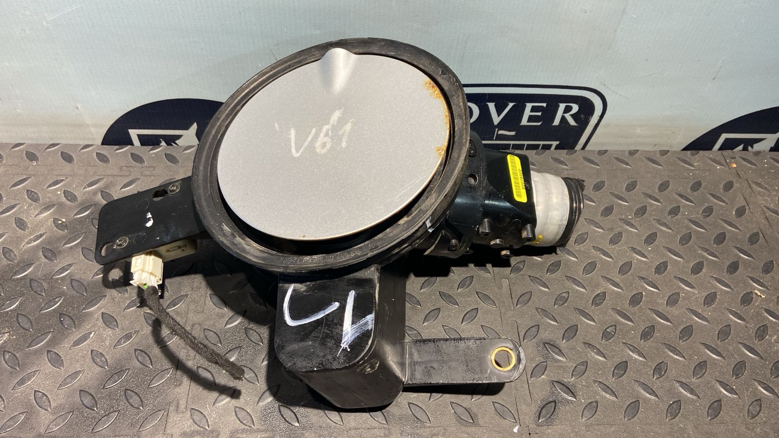 Лючок бензобака Mercedes M/W163 1997-2005