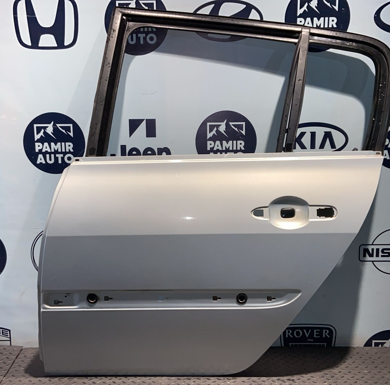 Дверь задняя левая Renault Megane/2 2002-2009