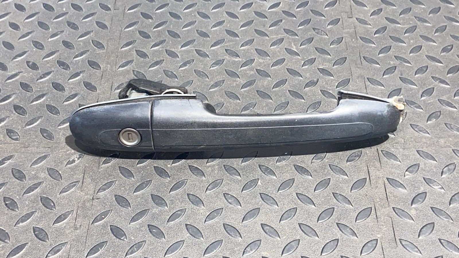 Ручка двери передняя левая Mercedes Vito/W639 2003-2014