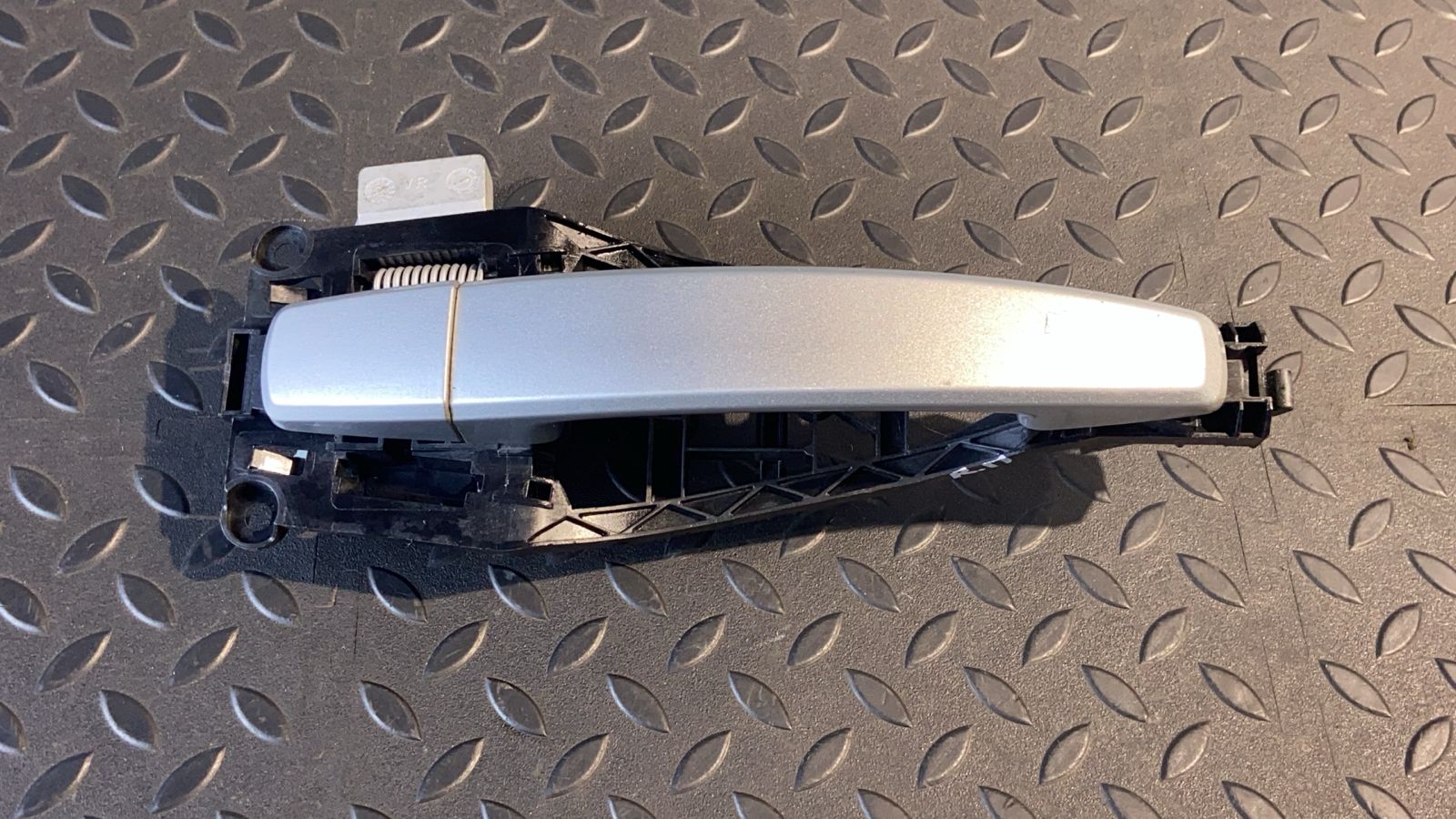 Ручка двери передняя правая Opel Zafira/B 2005-2014