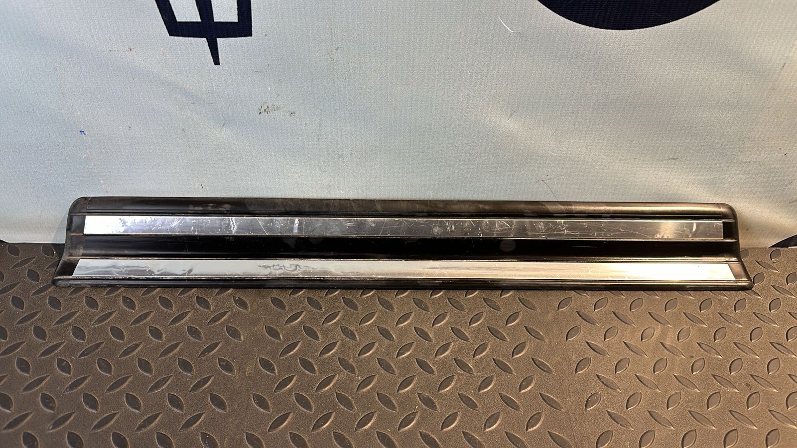 Накладка порога передняя левая BMW 3/E46 1998-2007