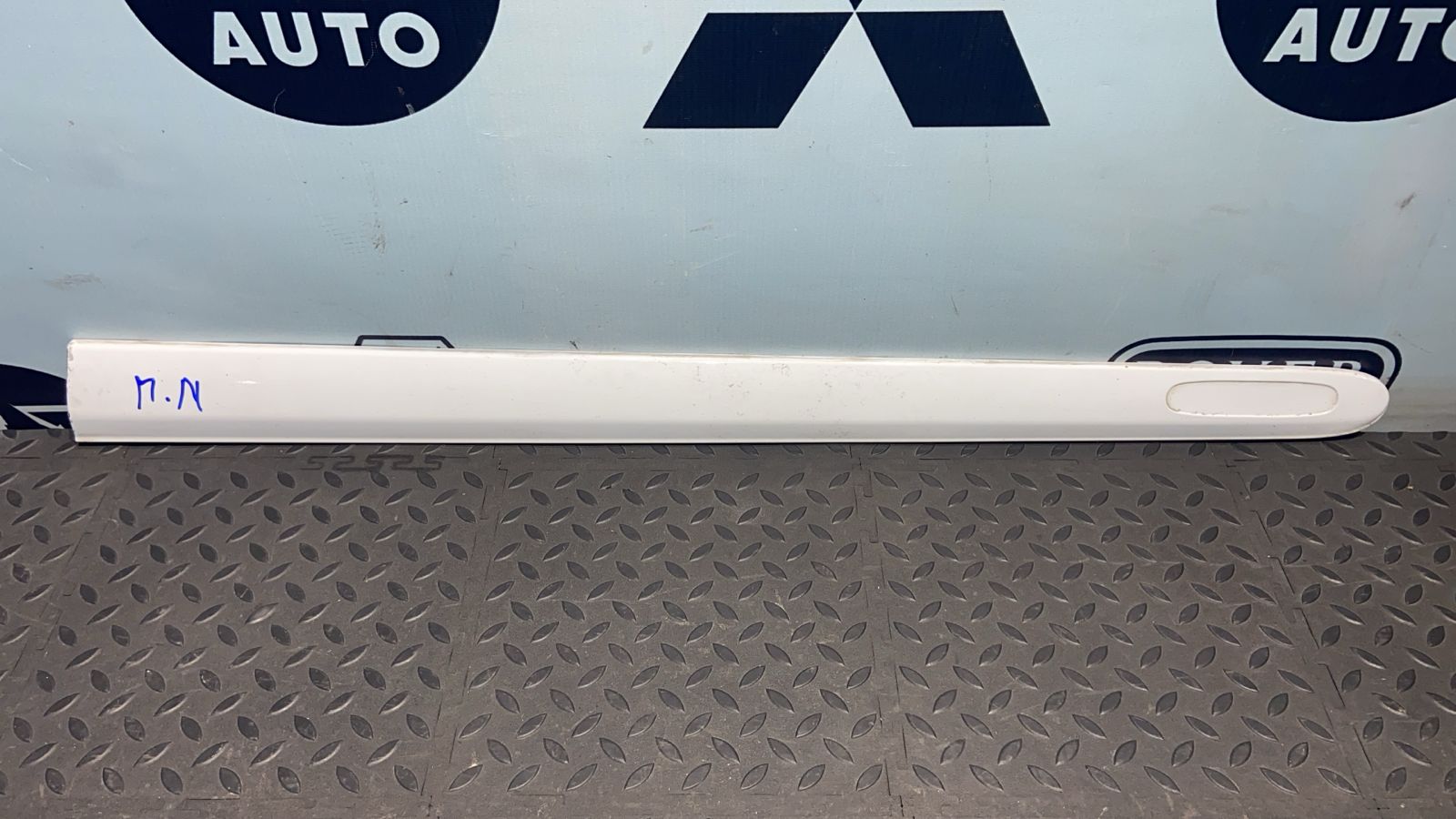 Молдинг двери передний левый Mercedes Vito/W639 2003-2014